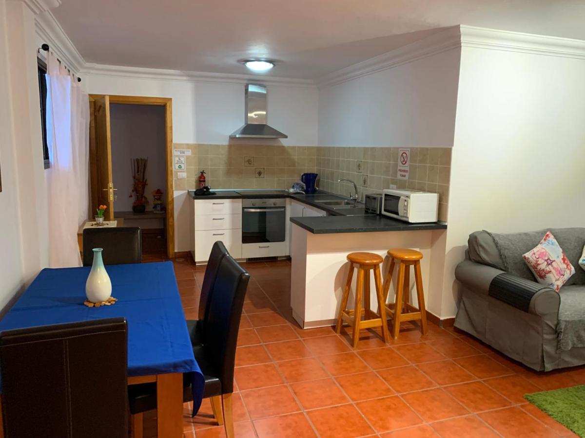 Basement Apartment Very Large Fantastic Location Playa Blanca  Esterno foto